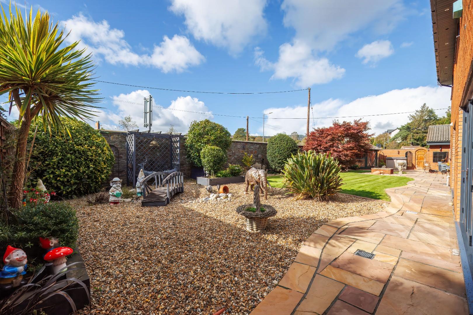 28 Ffrwd Vale, Neath, Neath Port Talbot, SA10 7BA